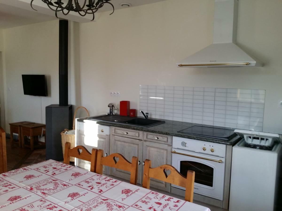 Au Dolois Holiday home Dole